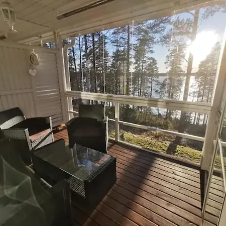 Lakeside Rantalinna Ferienhaus